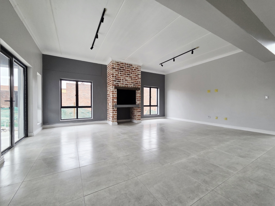 4 Bedroom Property for Sale in Haasendal Western Cape